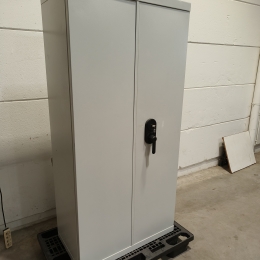 Fire-resistant filing cabinet